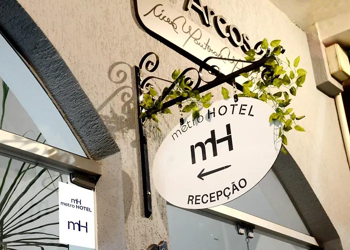 Metro Hotel