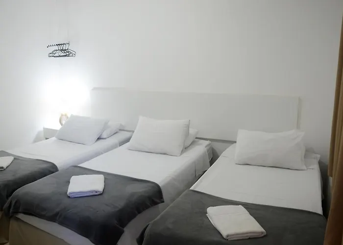 Metro Hotel